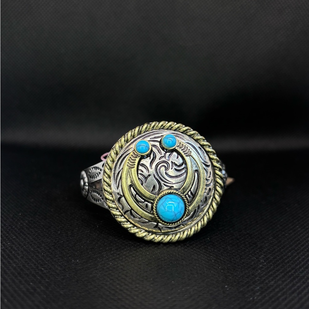 Elegant Silver and Gold-Toned Ring with Turquoise Accents